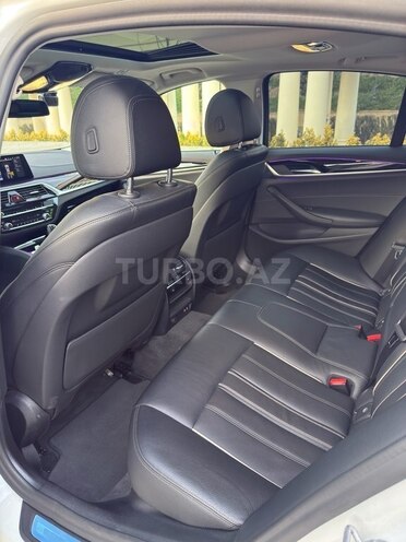 BMW 520-12