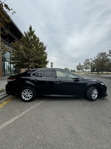 Toyota Camry-8