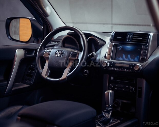 Toyota Land Cruiser Prado-10