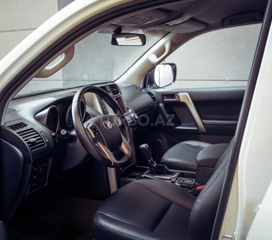 Toyota Land Cruiser Prado-14