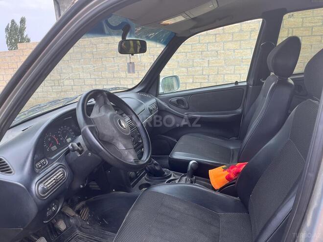 Chevrolet Niva-7