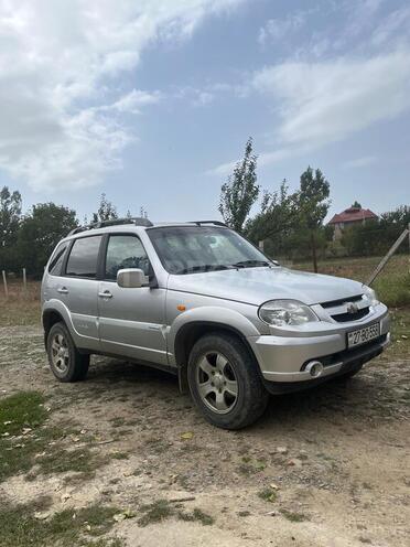 Chevrolet Niva-2