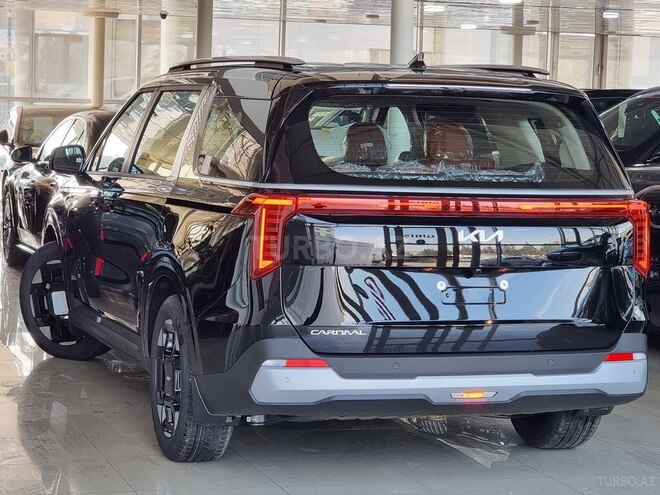Kia Carnival-15
