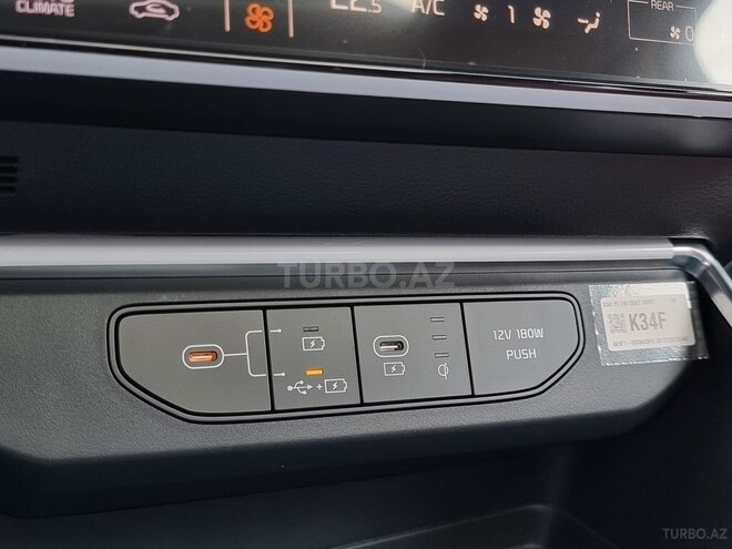 Kia Carnival-36