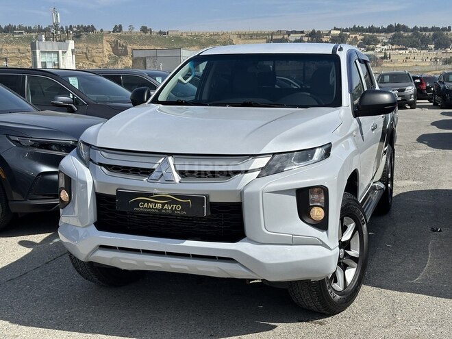 Mitsubishi L200 2020, 157,000 km - 2.4 л - Bakı