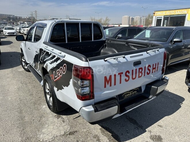 Mitsubishi L200 2020, 157,000 km - 2.4 л - Bakı