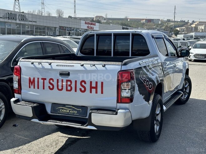 Mitsubishi L200 2020, 157,000 km - 2.4 л - Bakı