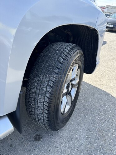 Mitsubishi L200-14