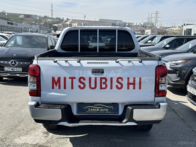 Mitsubishi L200 2020, 157,000 km - 2.4 л - Bakı