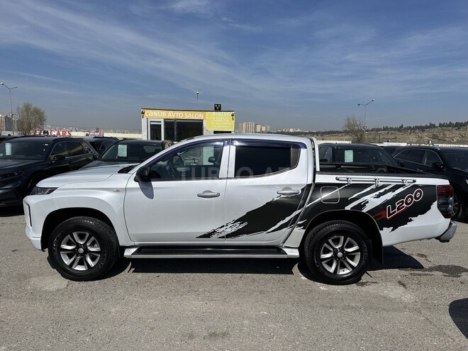 Mitsubishi L200 2020, 157,000 km - 2.4 л - Bakı
