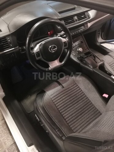 Lexus CT 200h-15