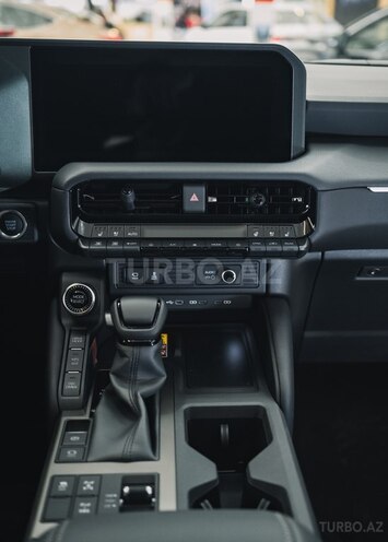 Toyota Land Cruiser Prado-7
