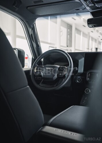 Toyota Land Cruiser Prado-6