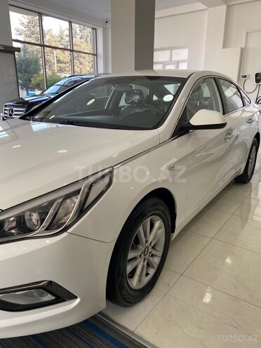 Hyundai Sonata-3