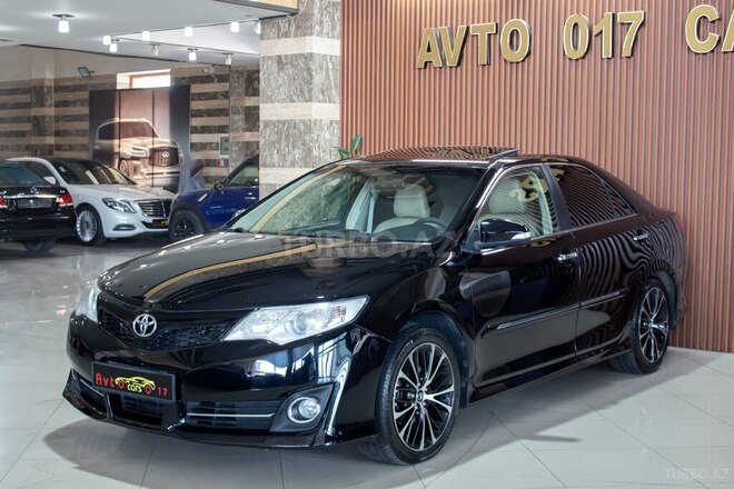 Toyota Camry-5