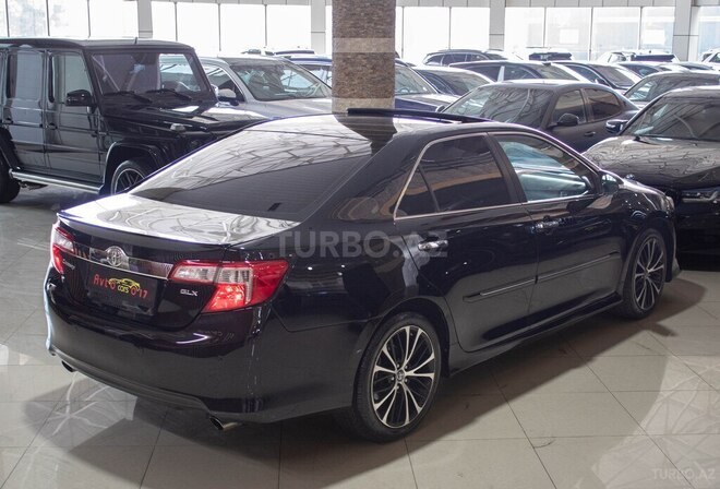 Toyota Camry-7