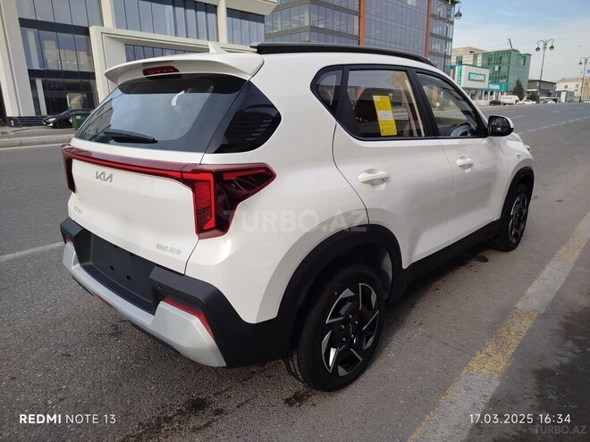 Kia Sonet-6
