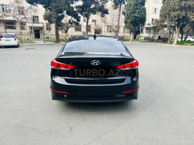 Hyundai Elantra 2018, 173,000 km - 2.0 л - Bakı