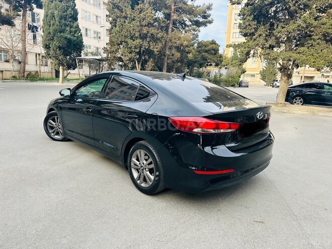 Hyundai Elantra 2018, 173,000 km - 2.0 л - Bakı