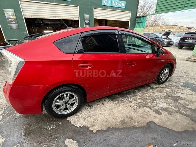Toyota Prius-4