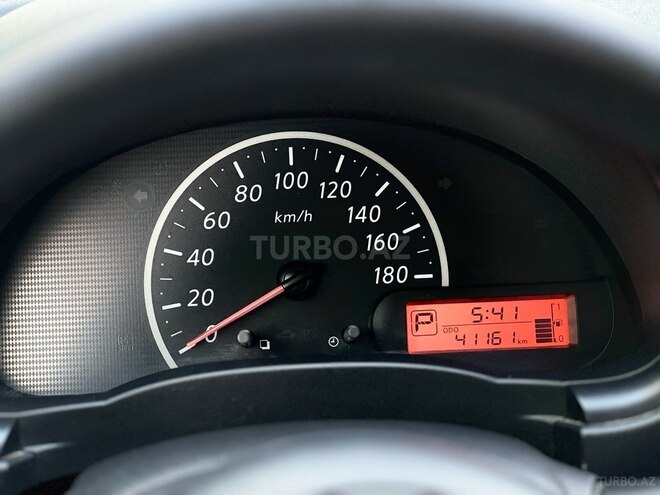 Nissan Micra-6