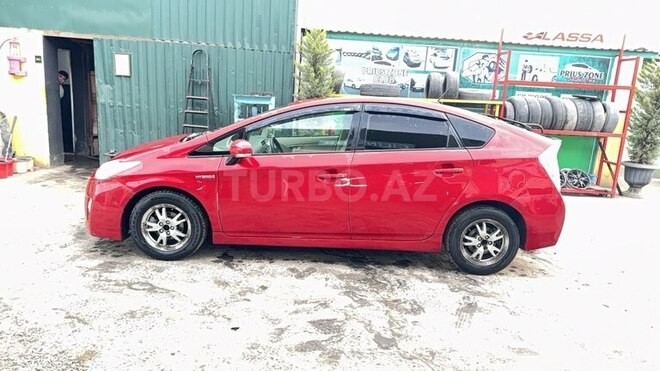 Toyota Prius-2