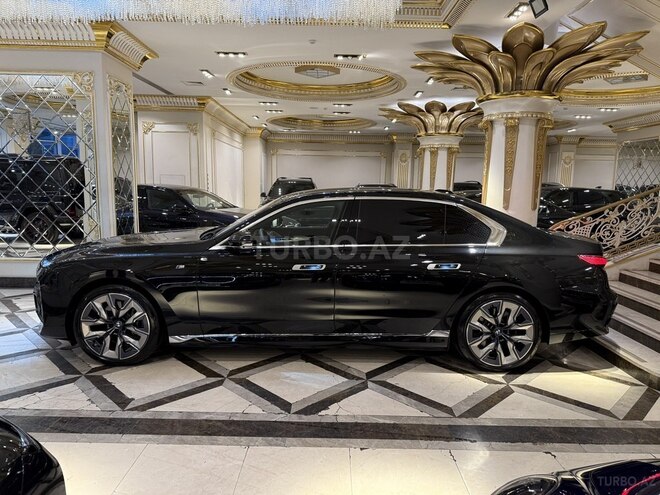 BMW i7 2022, 17,000 km - 0.0 l - Bakı
