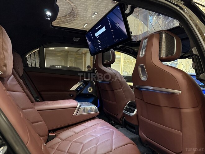 BMW i7 2022, 17,000 km - 0.0 l - Bakı