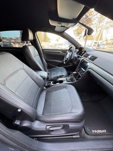 Volkswagen Passat 2017, 181,000 km - 1.8 л - Gəncə
