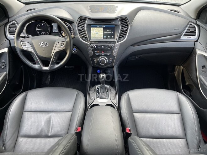 Hyundai Santa Fe-13