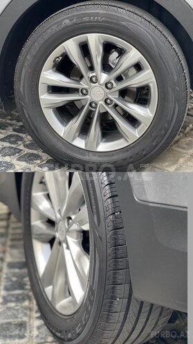 Hyundai Santa Fe-21