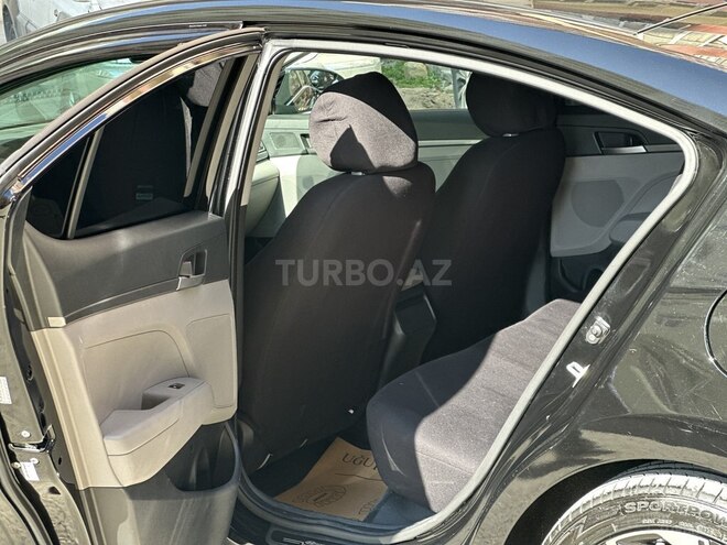 Hyundai Elantra 2017, 99,779 km - 2.0 l - Bakı