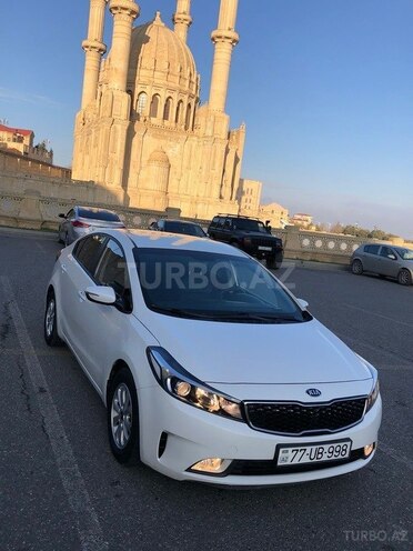Kia Cerato-5