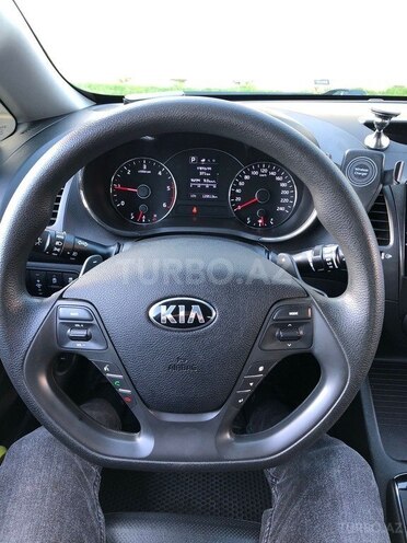 Kia Cerato-10