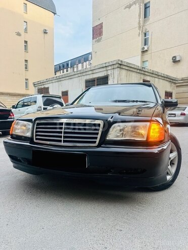 Mercedes C 200 2000, 352,000 km - 2.0 л - Bakı
