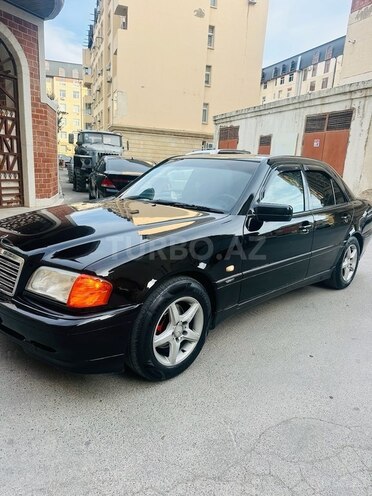 Mercedes C 200 2000, 352,000 km - 2.0 л - Bakı
