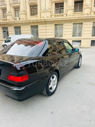 Mercedes C 200 2000, 352,000 km - 2.0 л - Bakı