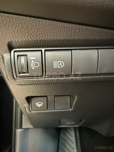 Toyota Corolla Cross-4