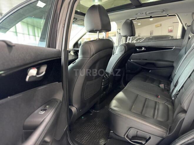 Kia Sorento-16