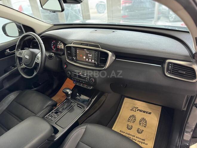 Kia Sorento-13
