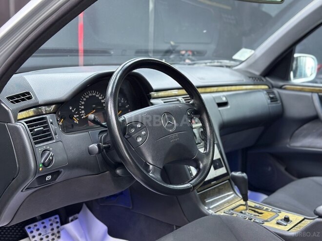 Mercedes E 220 d 2001, 516,640 km - 2.2 l - Bakı