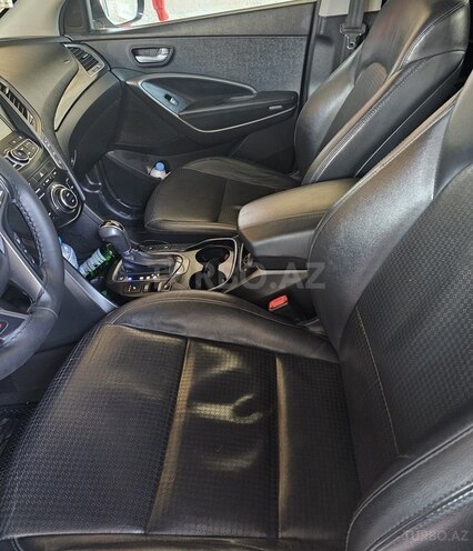 Hyundai Santa Fe-9