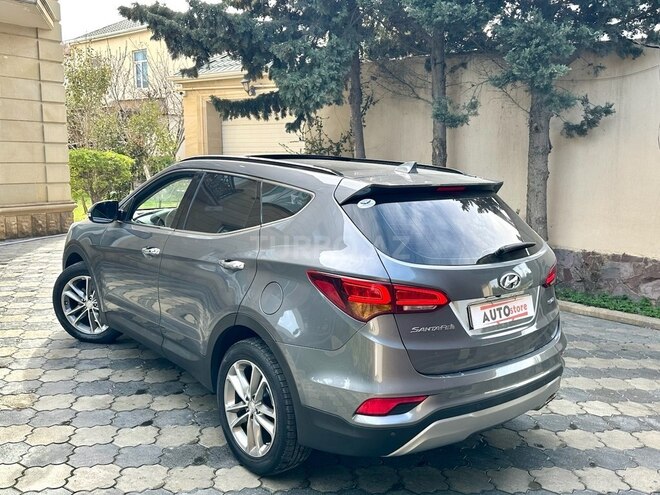 Hyundai Santa Fe-5