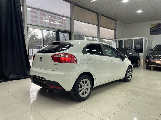 Kia Rio-13