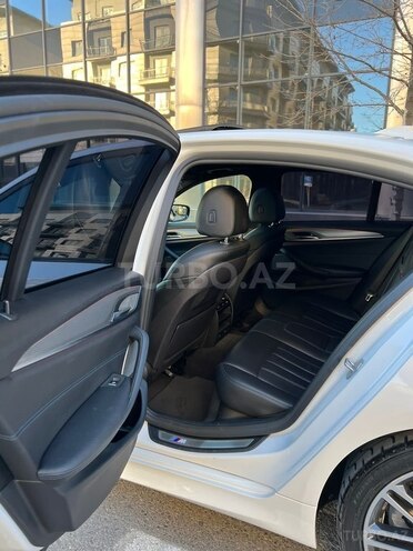 BMW 530-13