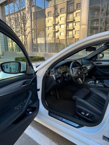 BMW 530-10