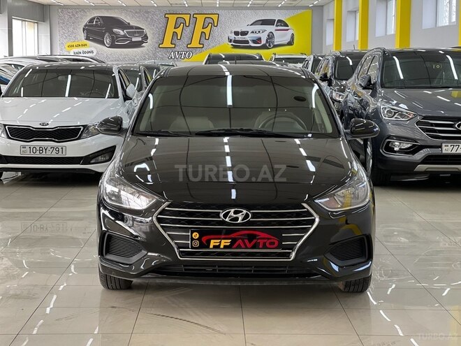 Hyundai Accent-4
