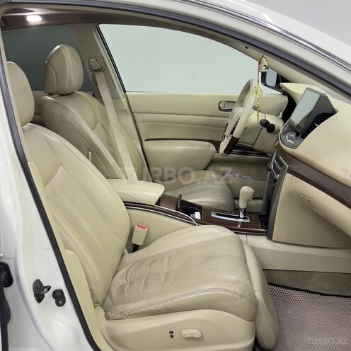 Nissan Teana-10