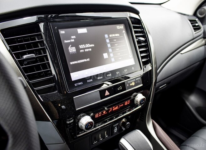Mitsubishi Pajero Sport-21