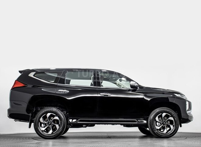 Mitsubishi Pajero Sport-3